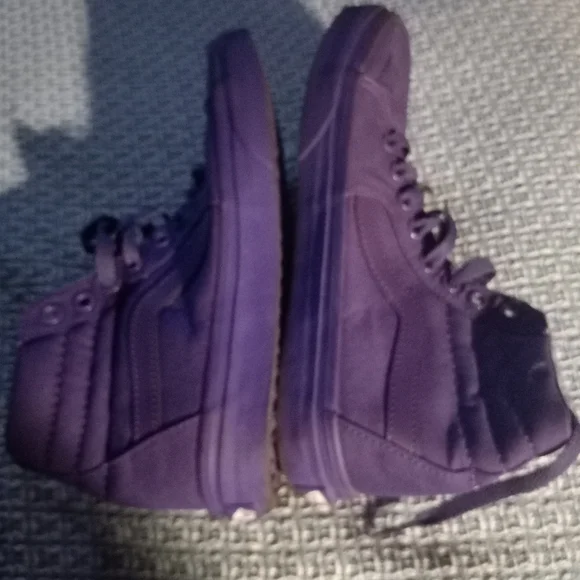 VANS  PURPLE HIGH TOP SNEAKER SIZE - Picture 7 of 15